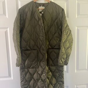 Everlane Long Quilted Liner, NWT